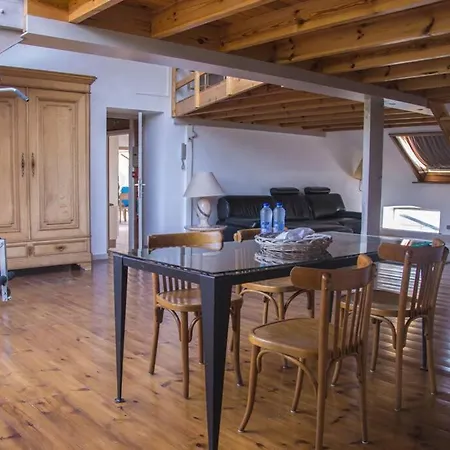 Enjoy Square - Spacious Near Maredsous 別荘